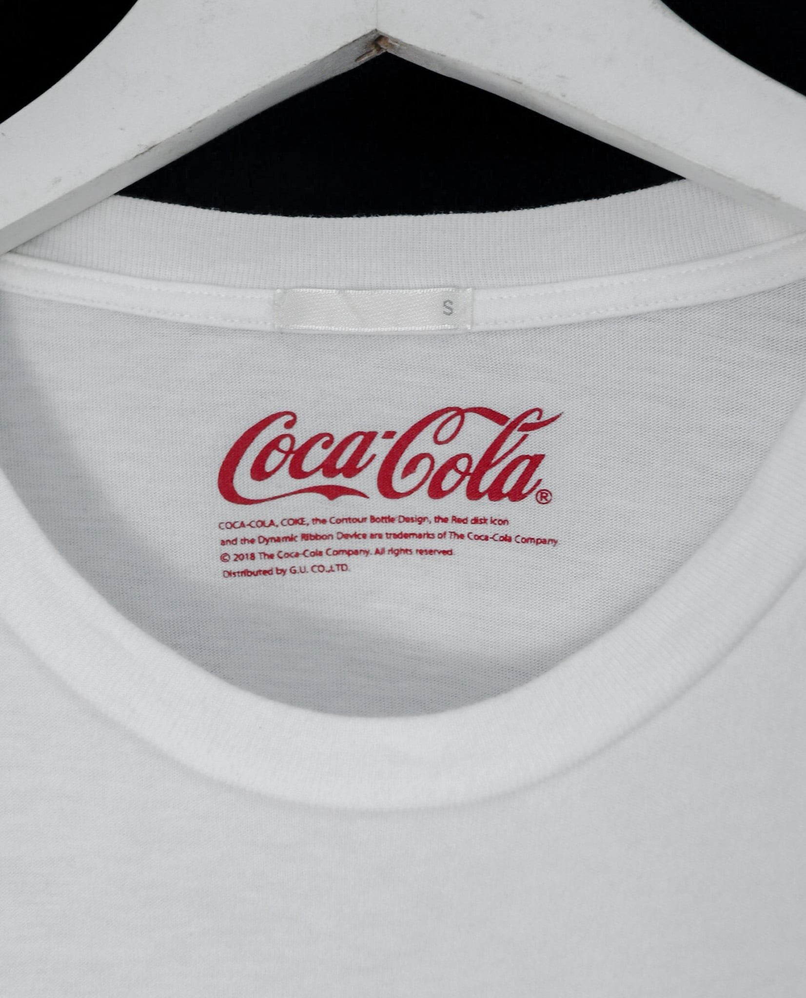  05.21.23 - VTG T-SHIRT - GU BY UNIQLO X COCA-COLA 