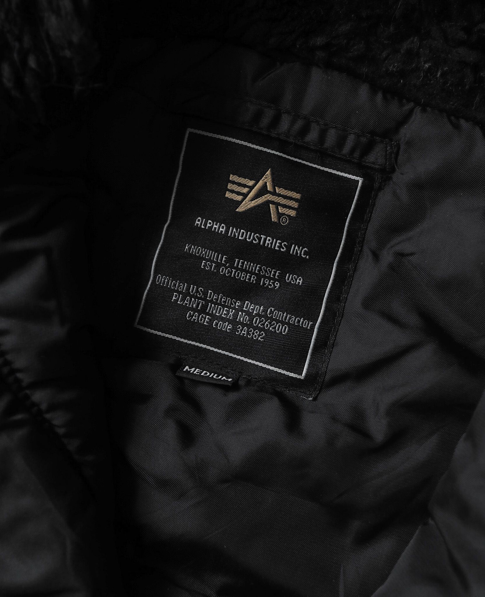  01.15.24 - VTG LONGLINE PARKA EXTREME COLD JACKET - ALPHA INDUSTRIES 