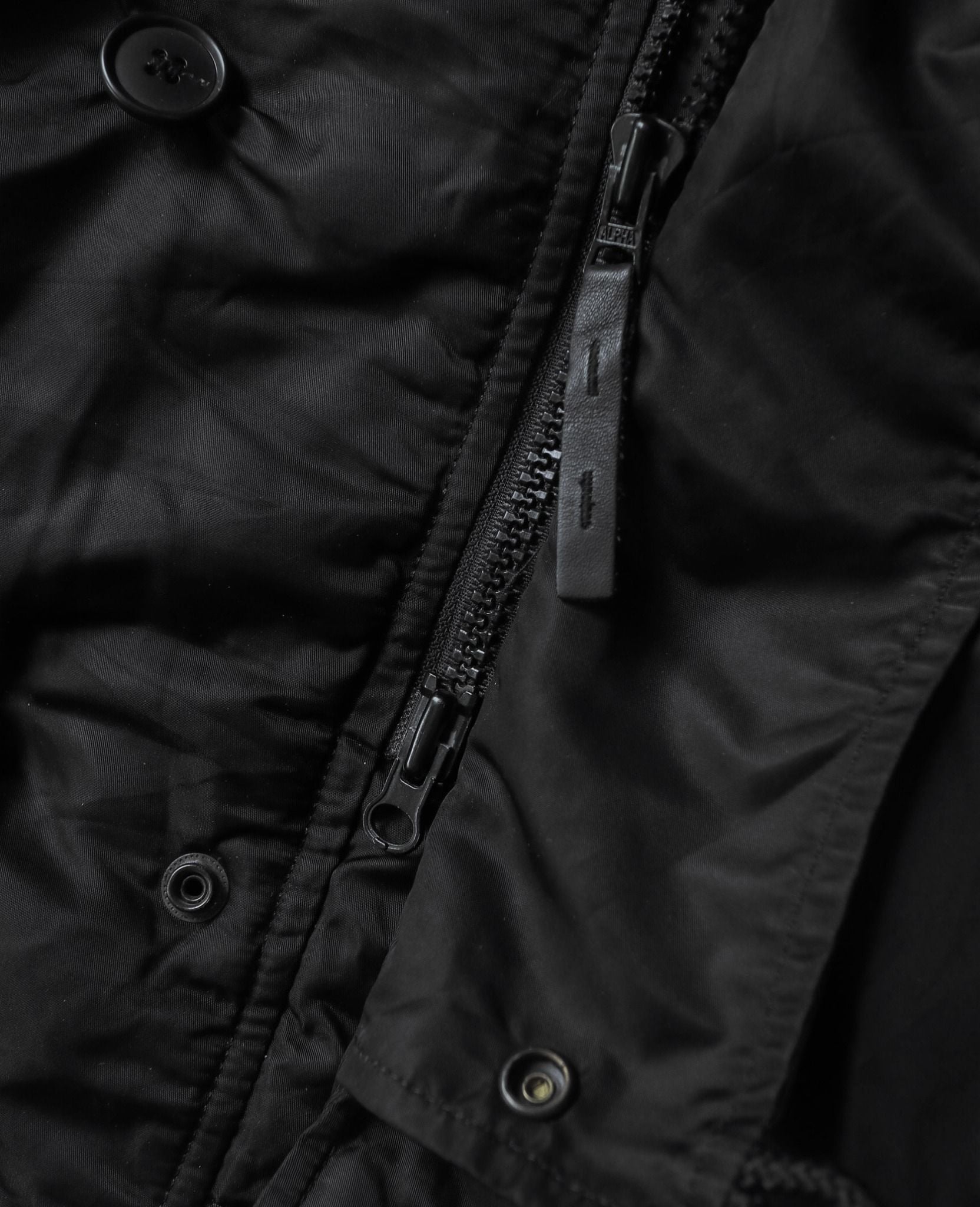  01.15.24 - VTG LONGLINE PARKA EXTREME COLD JACKET - ALPHA INDUSTRIES 