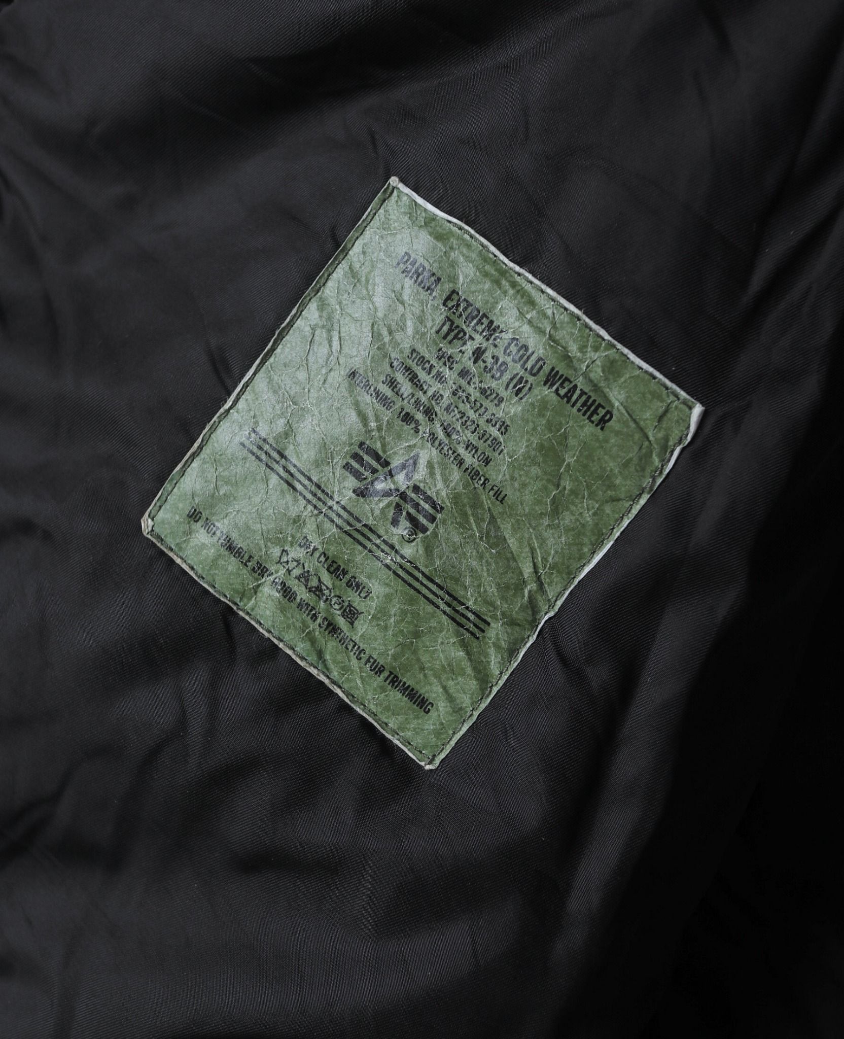  01.15.24 - VTG LONGLINE PARKA EXTREME COLD JACKET - ALPHA INDUSTRIES 