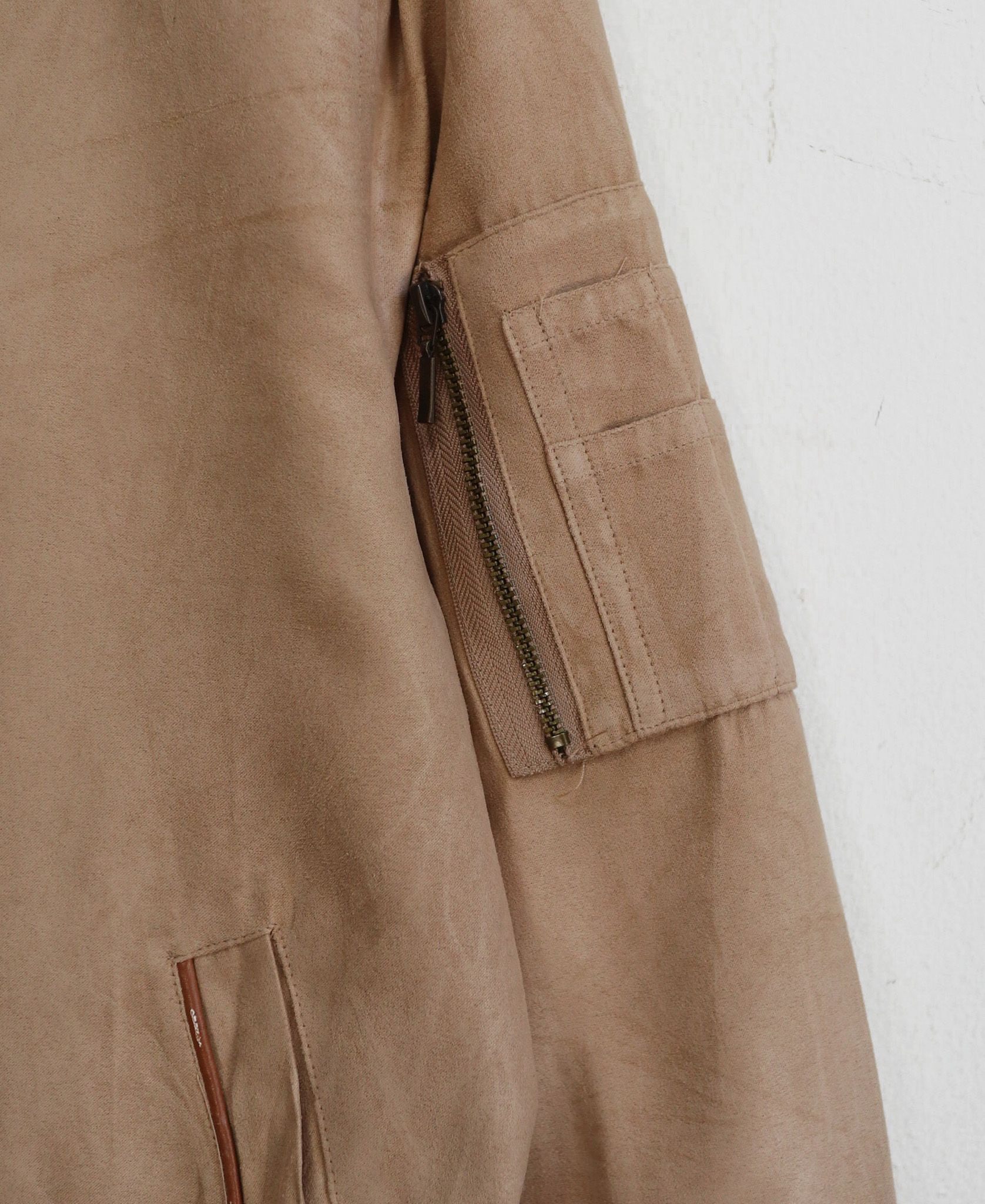  11.19.23 - VTG CROPPED SUEDE BOMBER JACKET - L'ESPOIR 