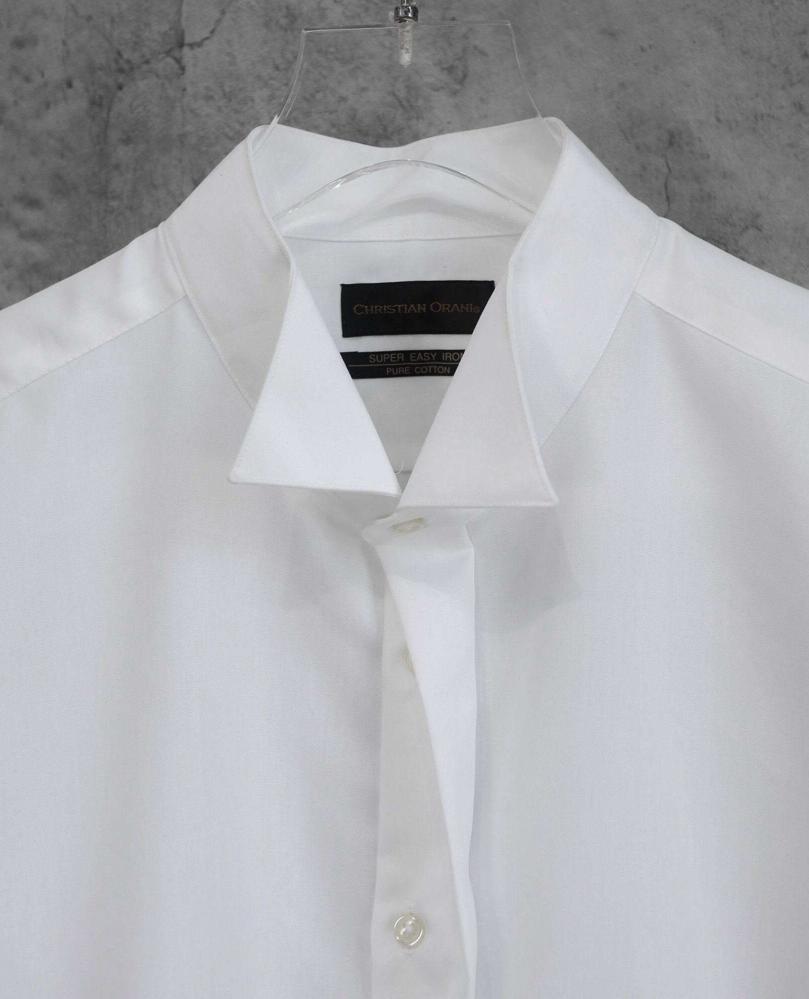  08.20.23 - VTG BUTTON UP SHIRT - CHRISTIAN ORANI 