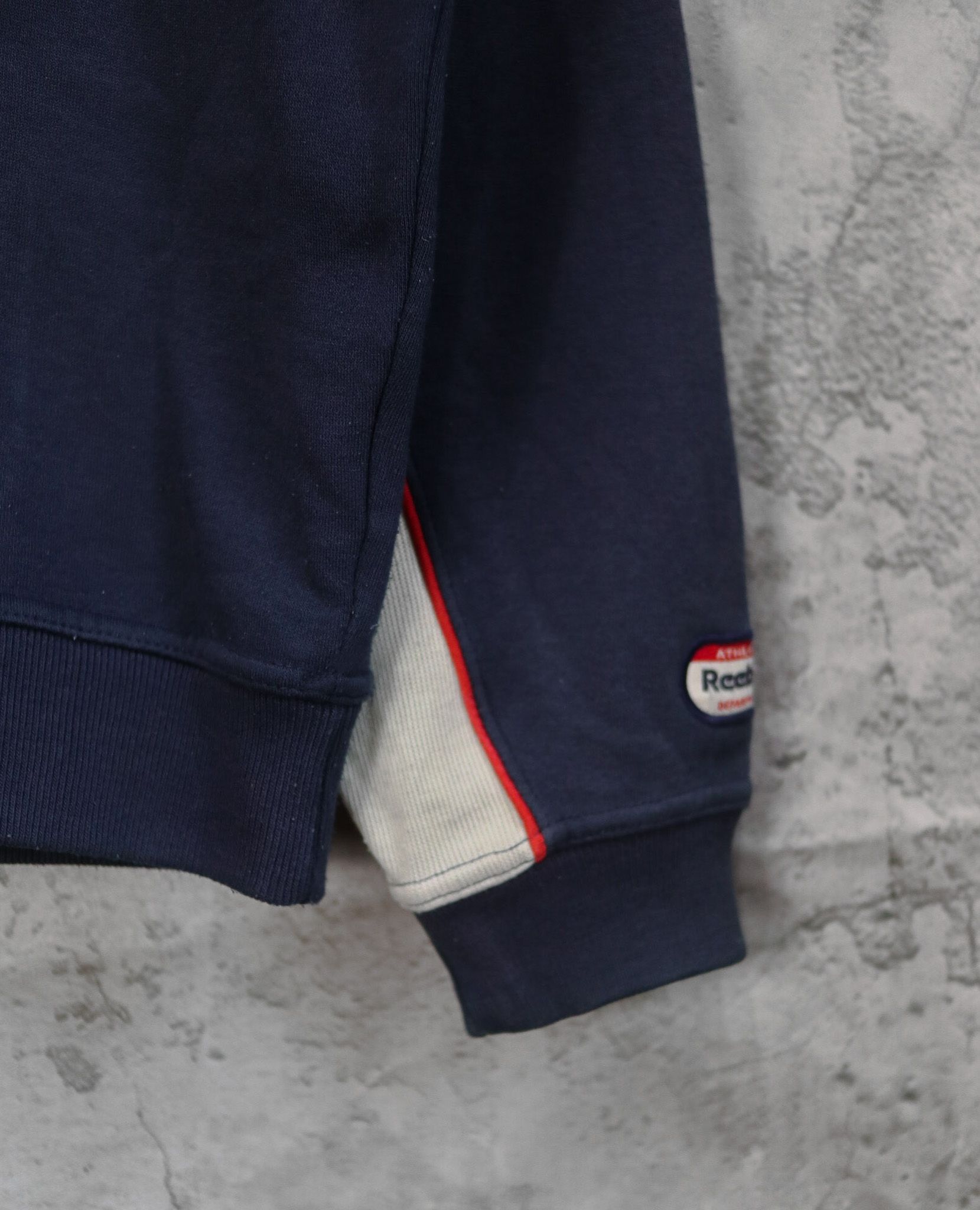  10.08.23 - VTG SWEATSHIRT - REEBOK 90s 