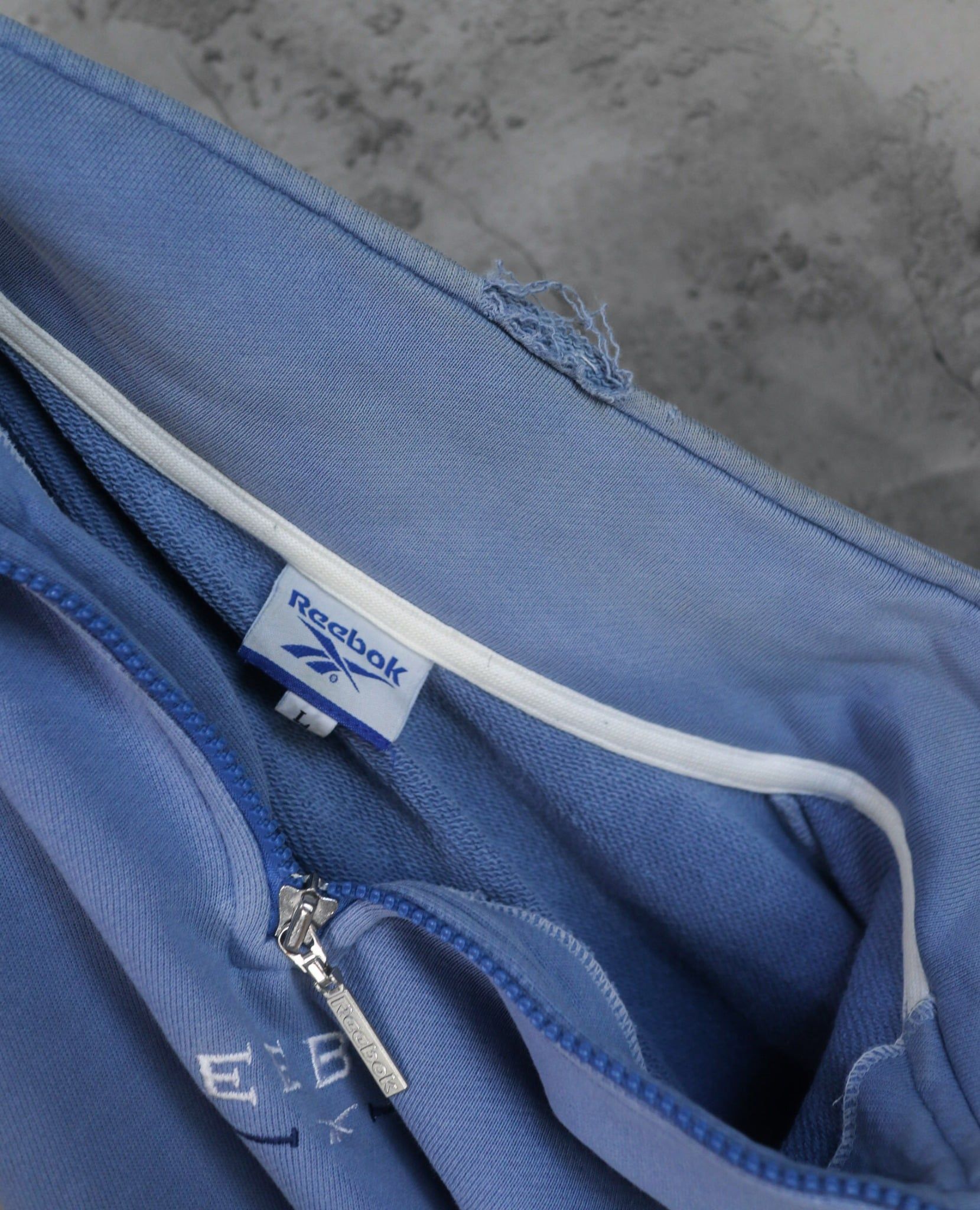  10.08.23 - VTG SWEATSHIRT - REEBOK 90s 