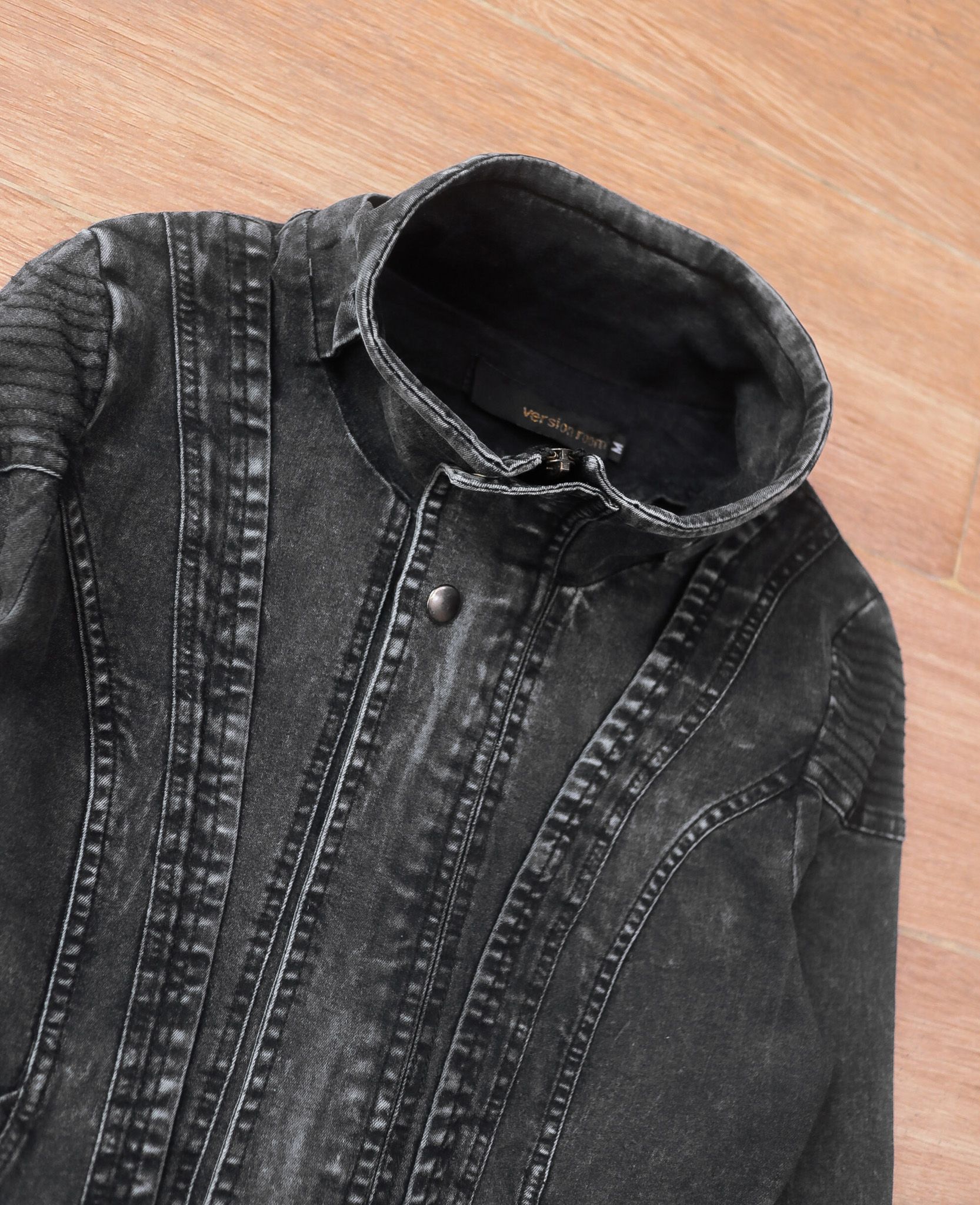  08.11.24 - VTG CROPPED BIKER DENIM JACKET - VERSION ROOM 