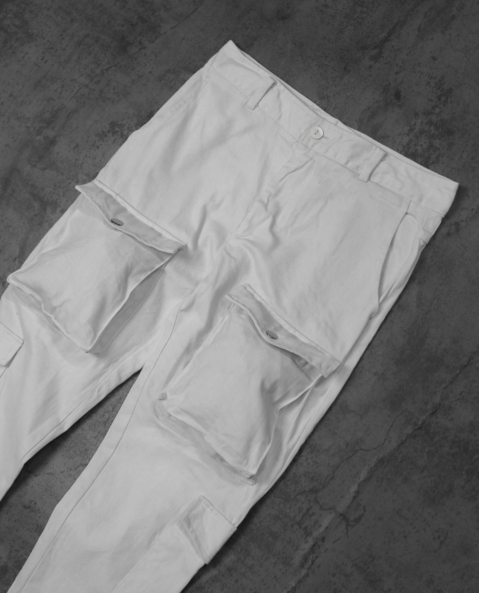 12.29.22 - VTG CARGO PANTS 