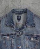  10.12.23 - VTG CROPPED DENIM JACKET - GAP 