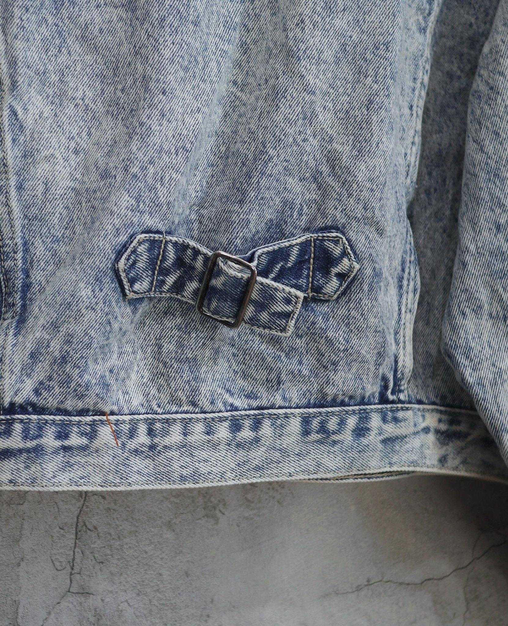  10.12.23 - VTG CROPPED DENIM JACKET 