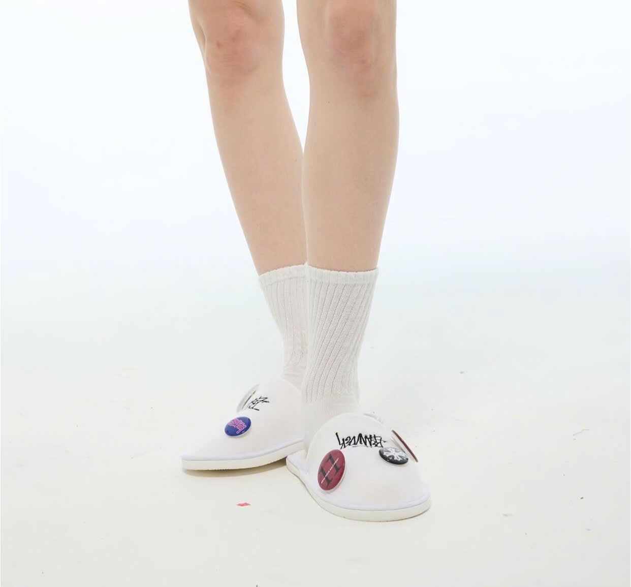  REMINDER SLIPPER AND PIN 