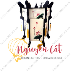 Đèn lồng gỗ lục giác Hội An vải lụa tơ tằm vẽ tay (Trong nhà)