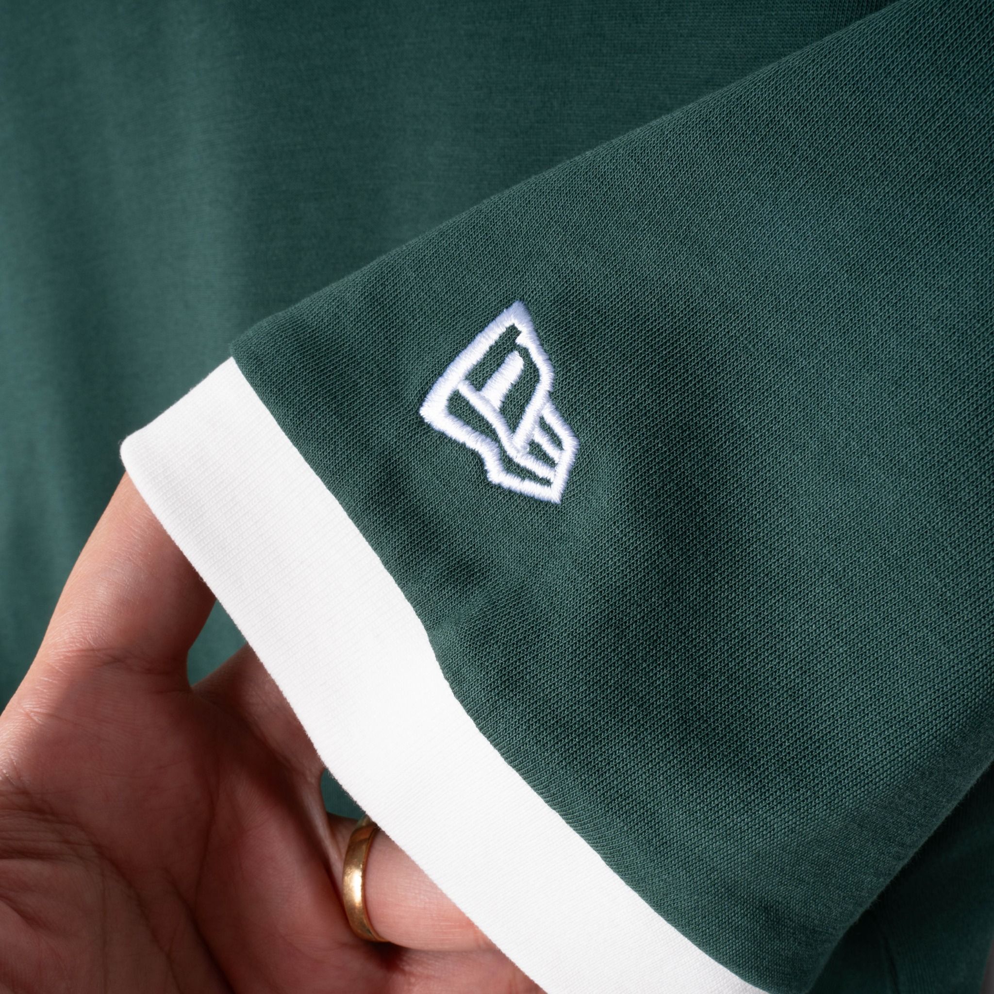  Tee NEWRA Logo A's Phối Bo 