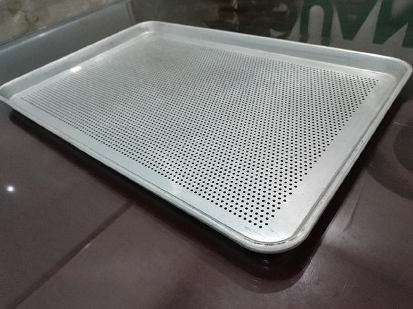 Khay nhôm 40x60cm (khay lỗ)