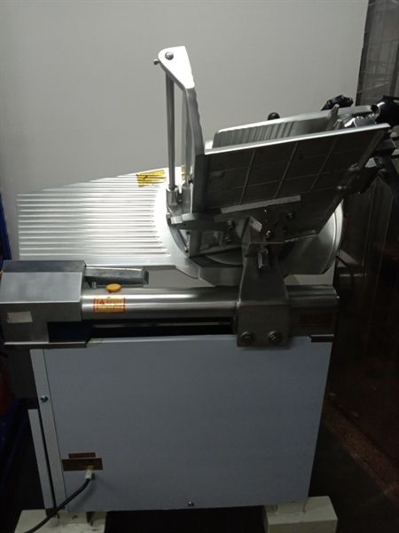 Máy thái thịt đông lạnh TC360