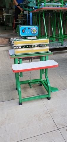 Máy hàn dập chân M5-300- loại bản đồng chân lùn