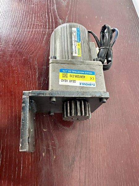 Động cơ 4GN120K-C10 dùng cho máy đùn xúc xích điện 15L