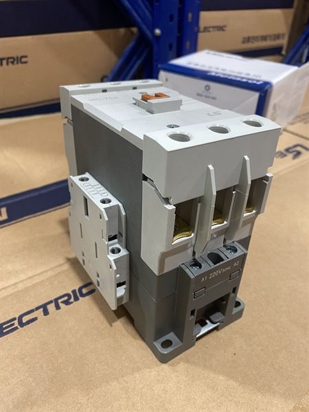 Linh kiện - Contactor LS MC-85A 220V