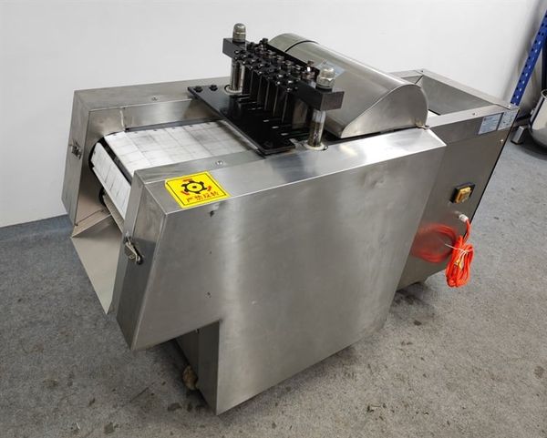 Máy chặt thịt gà băng tải TQ-A800