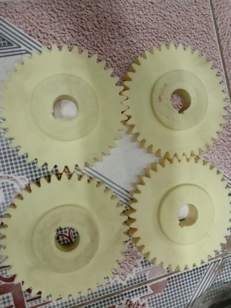 Bánh răng nhựa máy tạo viên YD-280L