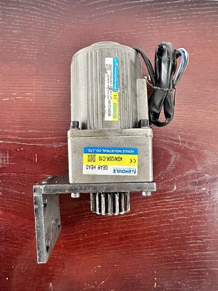 Động cơ 4GN120K-C10 dùng cho máy đùn xúc xích điện 15L
