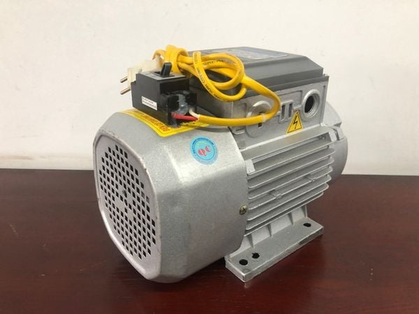 Động cơ Toàn Phát 220V-1.1KW