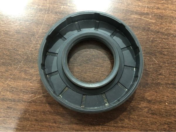 Linh kiện - Phớt chống nước TC 35-70-12