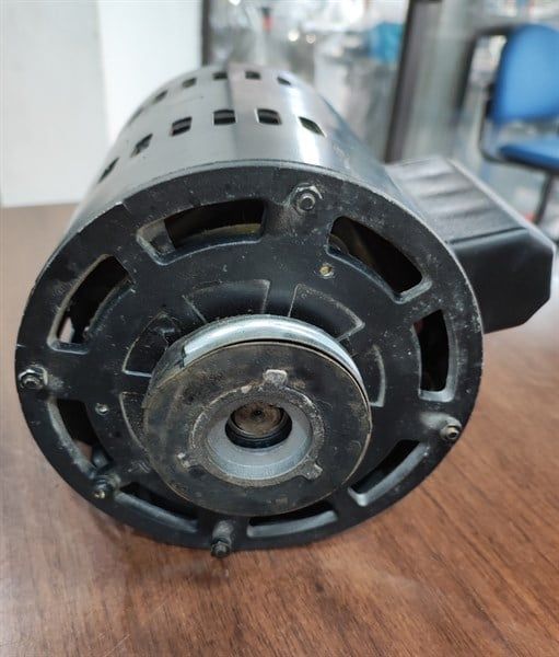 Động cơ máy đóng đai thùng