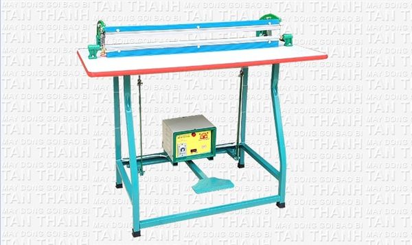 Máy hàn dập chân M2-800 đường hàn 10mm (bàn nhựa PE)