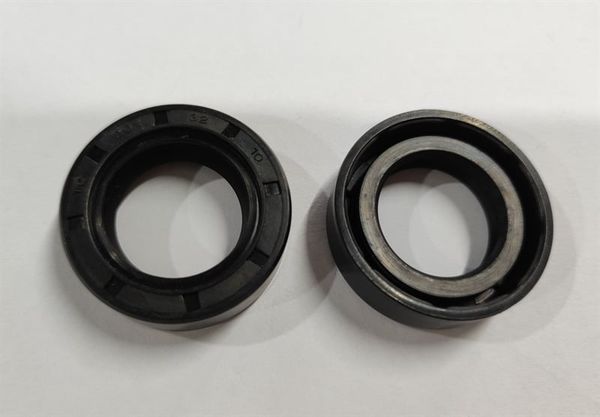 Linh kiện - Phớt chống nước TC 20-32-10