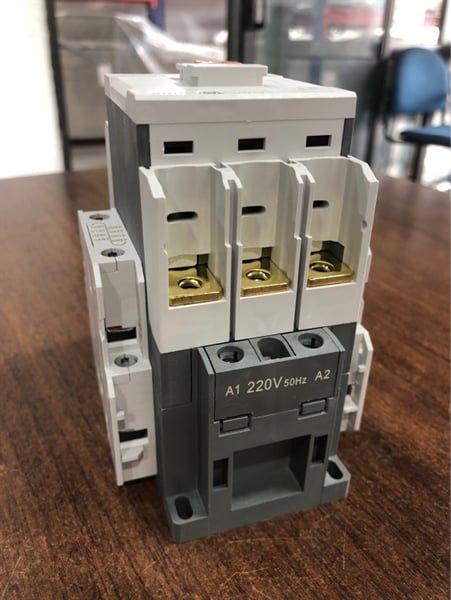 Khởi động từ MC-50A-220V LS