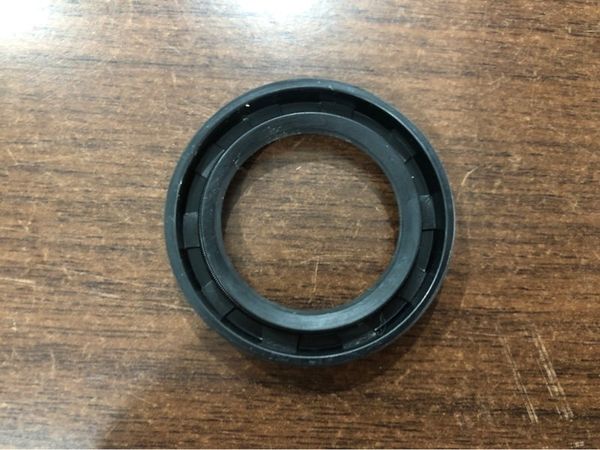 Linh kiện - Phớt chống nước TC 32-47-6