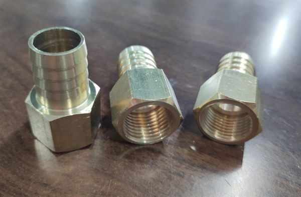 Nối thau ren trong đuôi chuột (RT 21mm x ĐC 18mm)