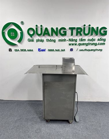 Máy buộc xúc xích đứng EY42B