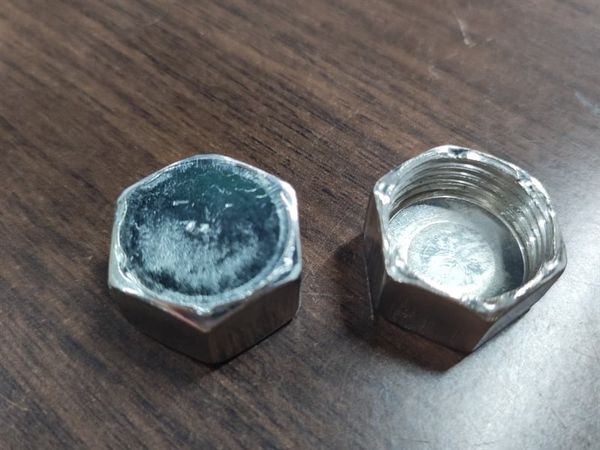 Đầu bịt kim loại ren trong phi 21mm