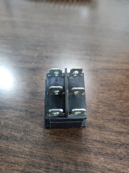 Công tắc bật/tắt - 01