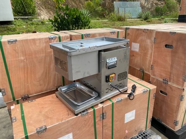 Máy thái thịt tươi sống QX-260-3mm