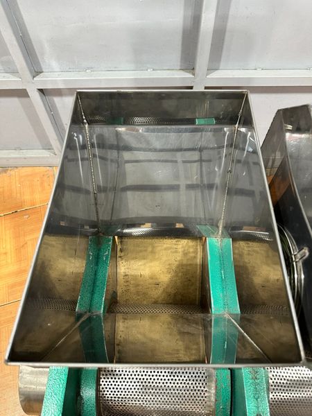 Máy tách xương cá inox 380- 30 cm