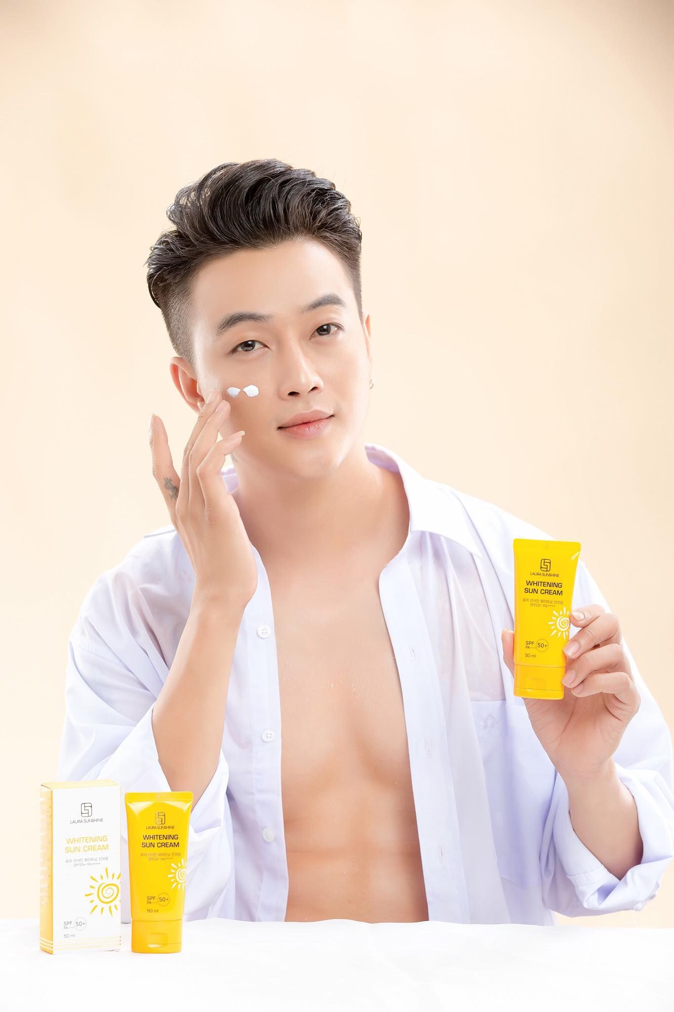  Kem chống nắng mặt 50ml Sun Cream Laura Sunshine Nhật Kim Anh 