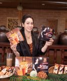  Cà phê nấm Linh chi Laura Coffee - Laura Sunshine Nhật Kim Anh 