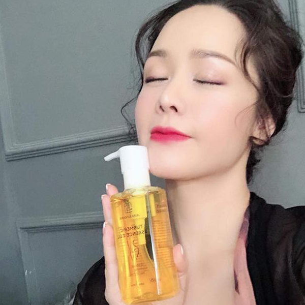  Gel vệ sinh phụ nữ - Turmeric Laura Sunshine Nhật Kim Anh 