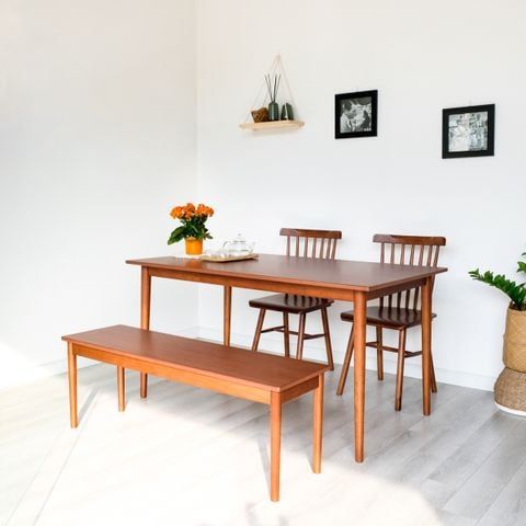 Nari Dinning Table