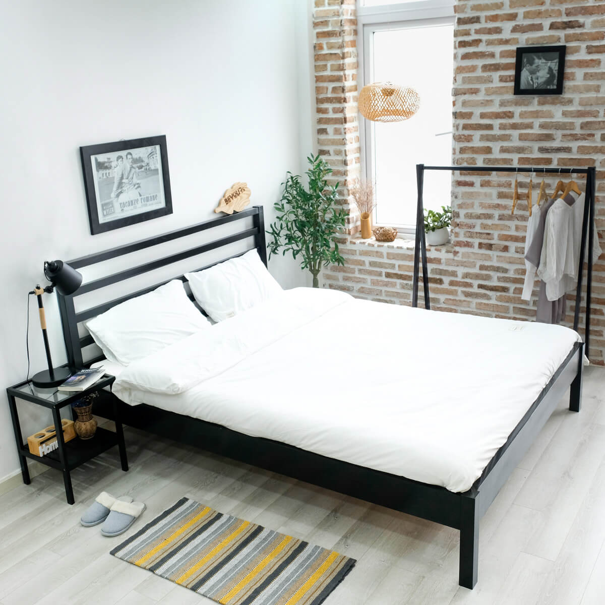 Giường Ngủ Nan Simple Black