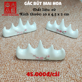Gác bút bằng sứ Mai Hoa