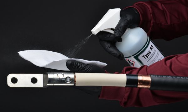 DUNG DỊCH TẨY RỬA TIẾP XÚC ĐIỆN POLYWATER ® TYPE FD™