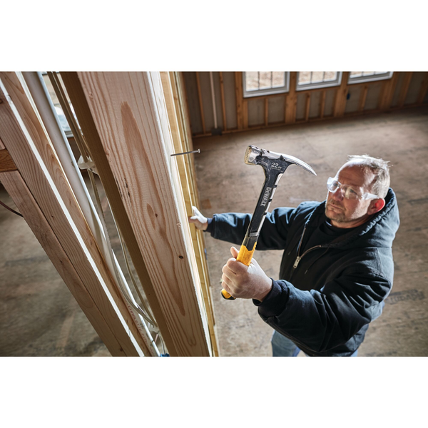 Búa thép 1 cái DWHT0-51064