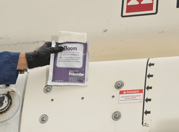 KHĂN LAU POLYWATER ® BOOM™ VỆ SINH CHO XE TẢI NÂNG NGƯỜI CÁCH ĐIỆN