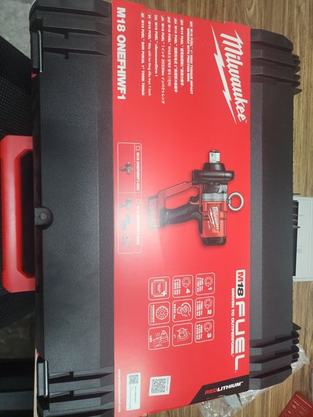 Máy siết bulong dùng pin 1 Inch