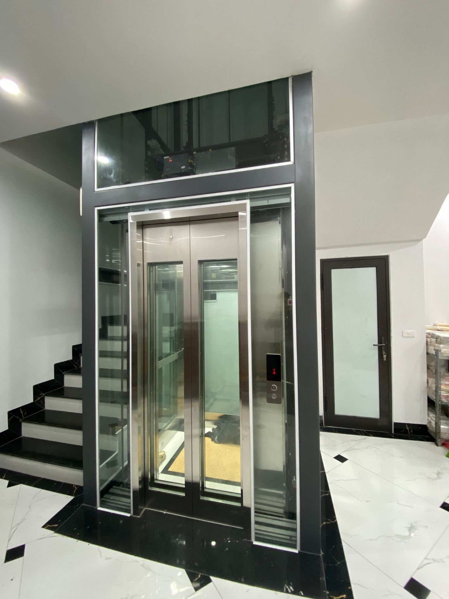 THANG MÁY LỒNG KÍNH LK_02