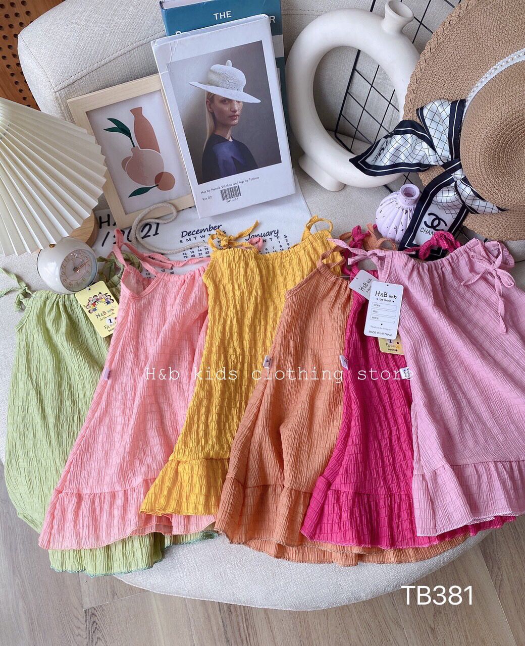 Bộ quần áo đũi mặc ở nhà cho bé ROLIA chất đũi xốp mặc mát chất mềm nhẹ cho  bé từ 27 tuổi DBG04