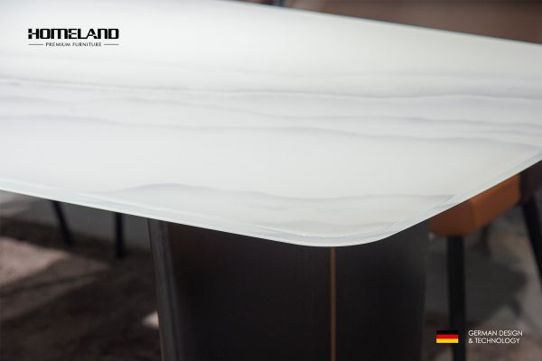Những lưu ý khi lựa chọn bàn ăn mặt kính
