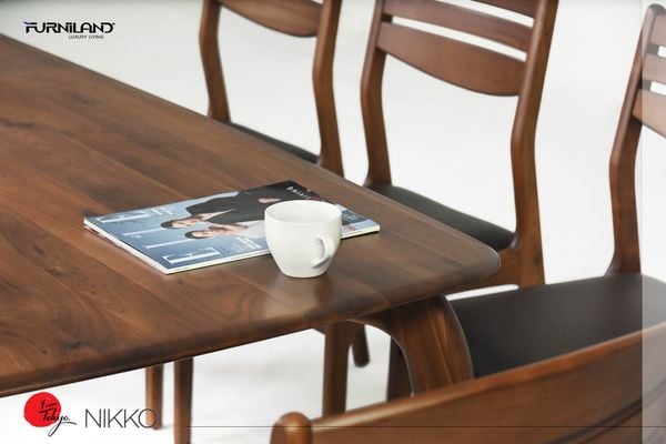 Mùa đông thêm ấm áp với những bộ bàn ghế ăn bằng gỗ